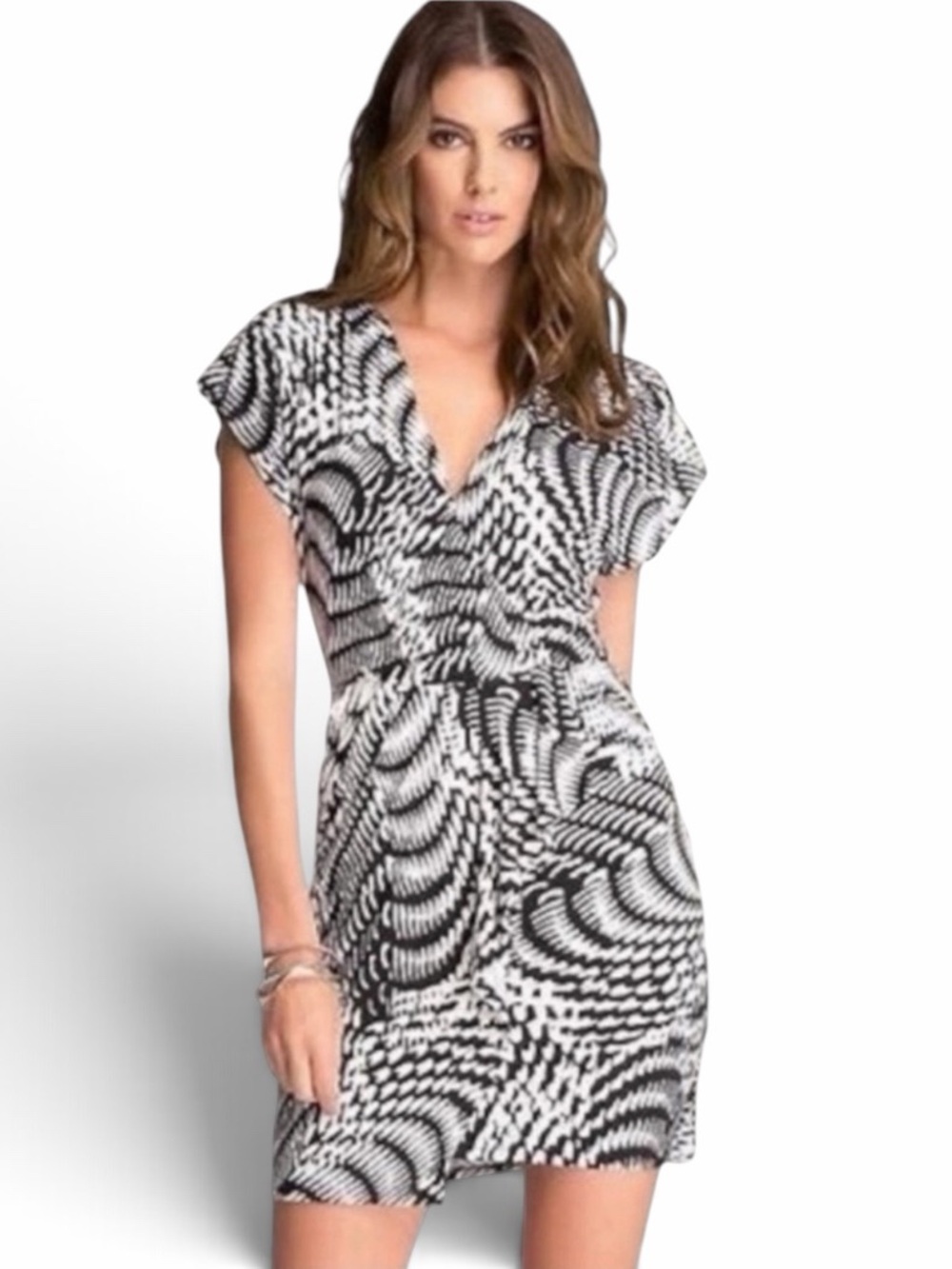 Bebe Black and White Print V-Neck Short Sleeve Faux Wrap Dress Size Small
